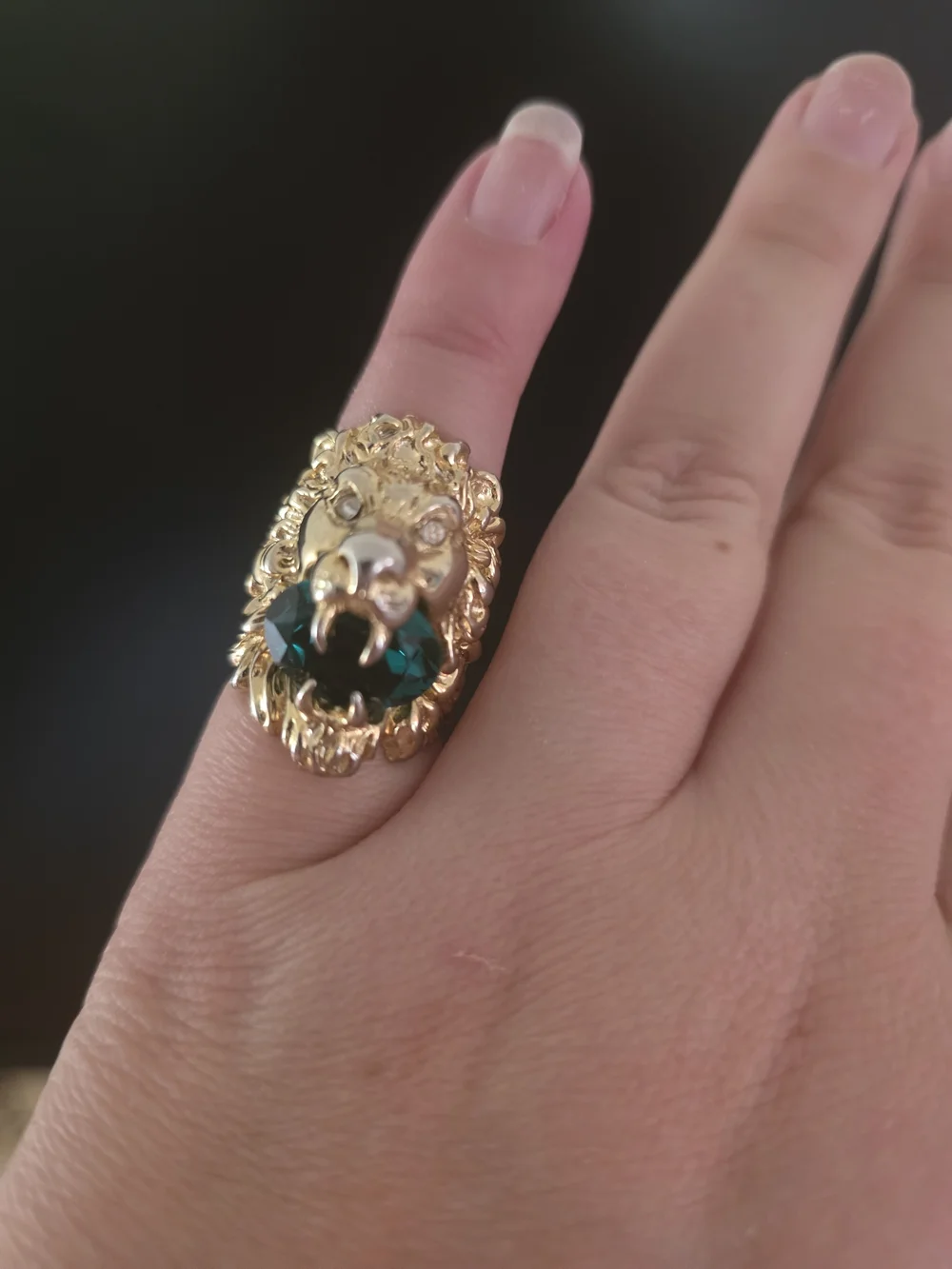Gucci Lion Head Ring Synthetic Green Emerald Gemstone